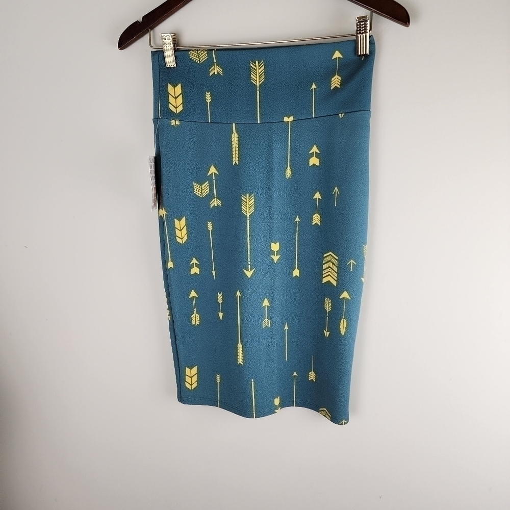 Lularoe Cassie Pencil Skirt Arrow Print Stretch Size Extra Small
